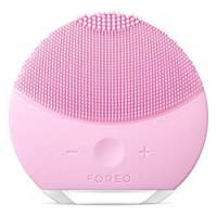 FOREO Luna Mini 2, Spazzola pulizia viso in silicone molto delicato e adatto a tutti i tipi di pelle, Rosa (Pink)