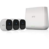 Arlo Pro VMS4330 Sistema di Videosorveglianza Wifi con Tre Telecamere di Sicurezza Audio a 2 Vie, Batteria Ricaricabile, Hd, Visione Notturna, Interno/Esterno, Funziona con Alexa e Google Wifi