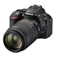Nikon D5500 + Nikkor 18-55 VR II + 55-300 VR, Fotocamera Reflex Digitale, 24,2 Megapixel, LCD Touchscreen Regolabile, Wi-Fi, SD 8GB 200x Premium Lexar, Nero [Nital card: 4 anni di garanzia]