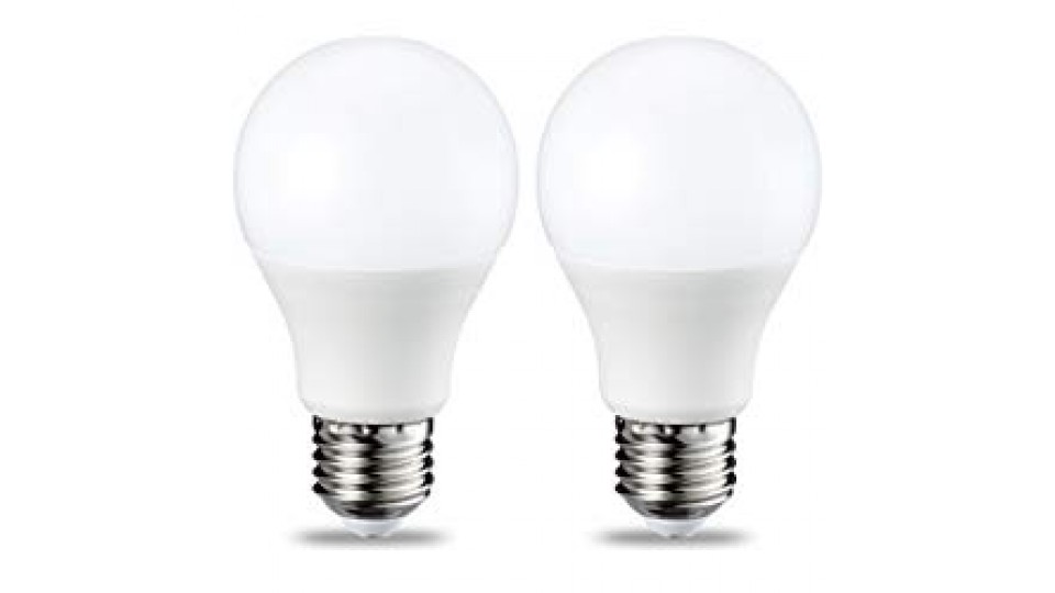AmazonBasics Lampadina LED E27, 9W (equivalenti a 60W), Luce Bianca Calda, Dimmerabile - Pacco da 2