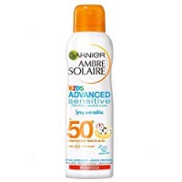 Garnier Ambre Solaire Crema Solare Bambini Advanced Sensitive, Protezione Solare Molto Alta IP50+ in Spray