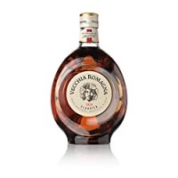Vecchia Romagna Classica – Brandy ottenuto da metodo continuo e dall’invecchiamento nelle sole botti. Dal sapore fresco e delicato. Bottiglia da 70cl, 37,2%.