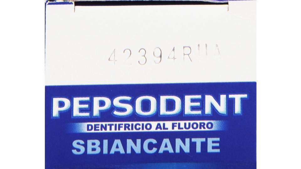 Pepsodent Dentifricio al Fluoro, sbiancante denti bianchi e forti