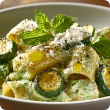 Pasta con crema di zucchine e ricotta